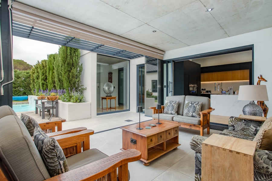 4 Bedroom Property for Sale in Val De Vie Estate Western Cape